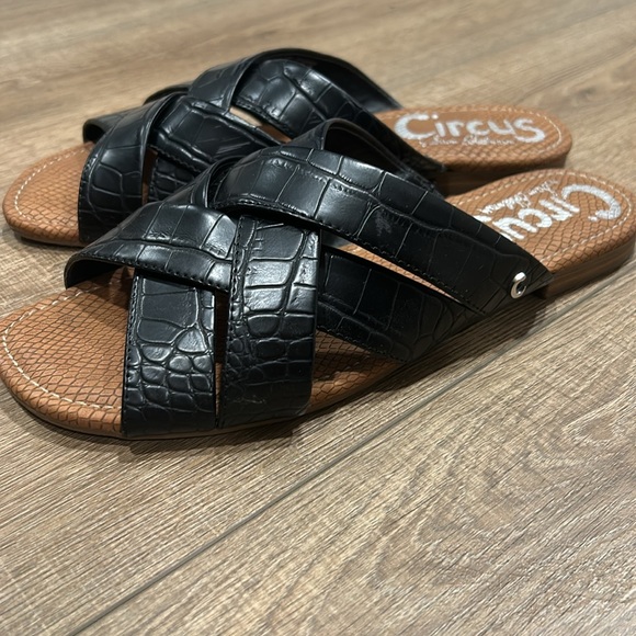 Burnett Slide Sandals - Picture 2 of 4